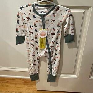 SOLD!!! NWT Tullabee Bamboo Holiday Christmas Dogs Convertible Romper Size 6-12M